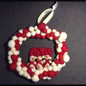 Felted Ball Wreath with a trio of felted snowmen